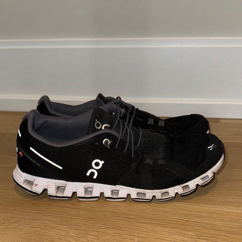 on cloud on running women's black and white sneakers